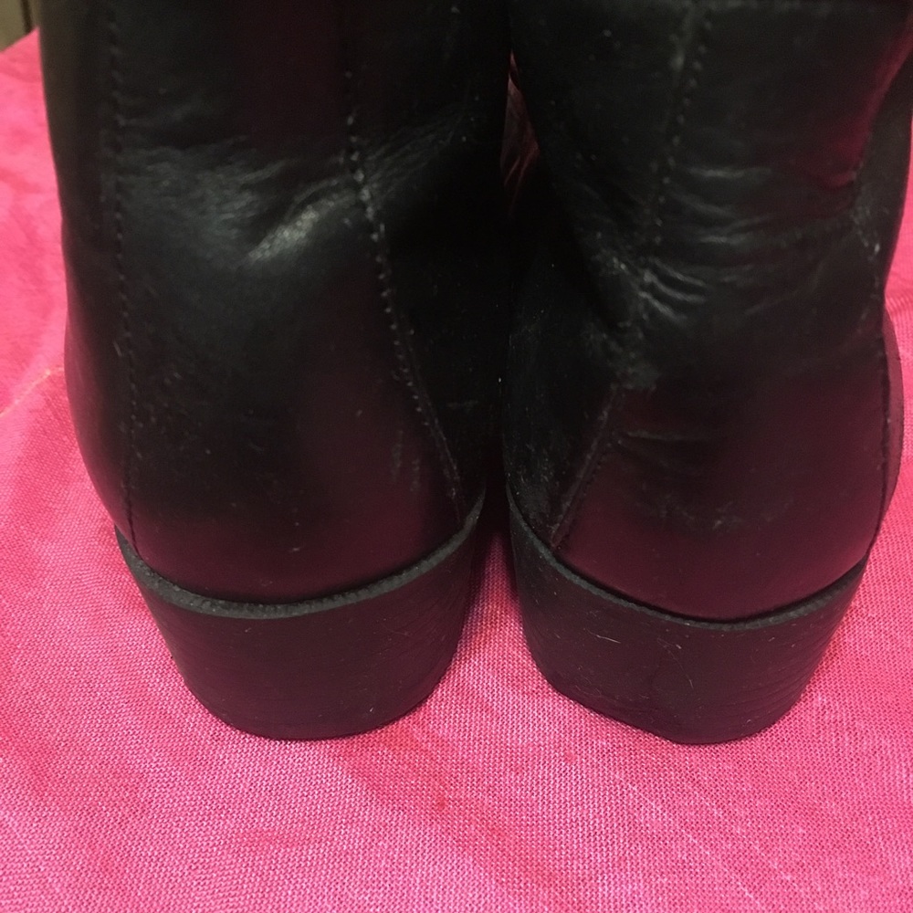 Leather booties. - Picture 4 of 6